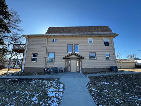 1 Bedroom, 1 Bath Apartment located near Norfolk Sr High!, 1001 Elm Ave #2, Norfolk, NE 68701