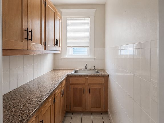 4th image of 188 Gorham Ave