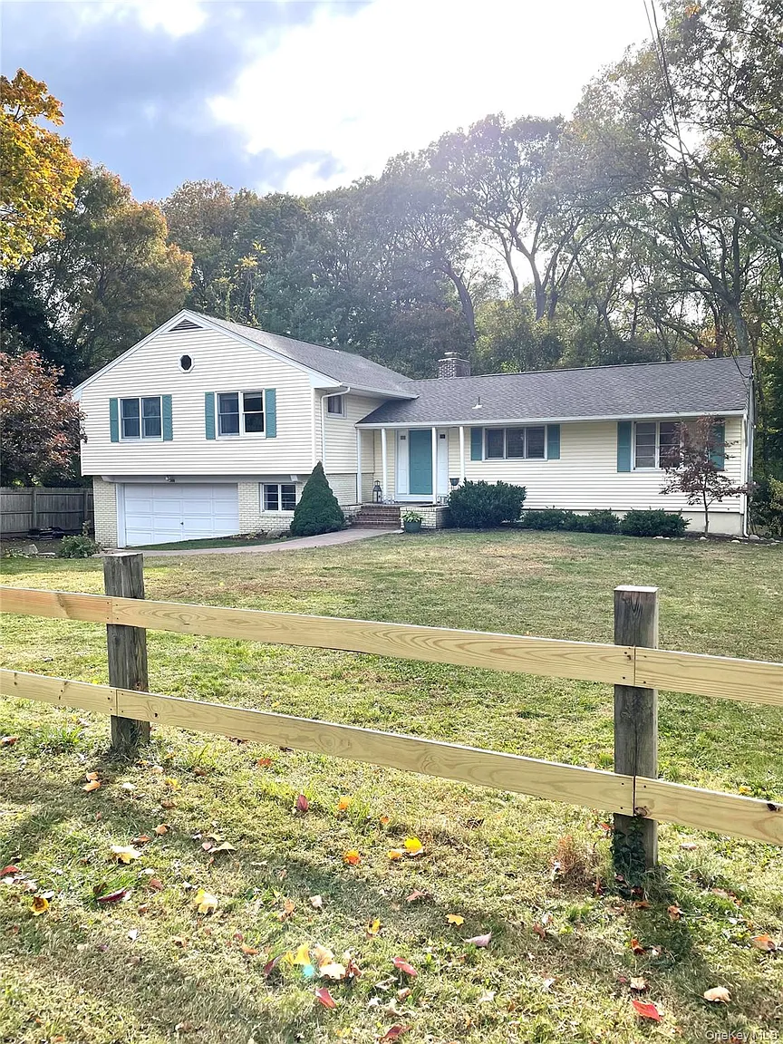 300 Washington Drive photo 1