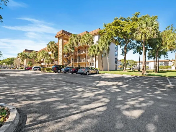4950 E Sabal Palm Blvd APT 310, Tamarac, FL 33319