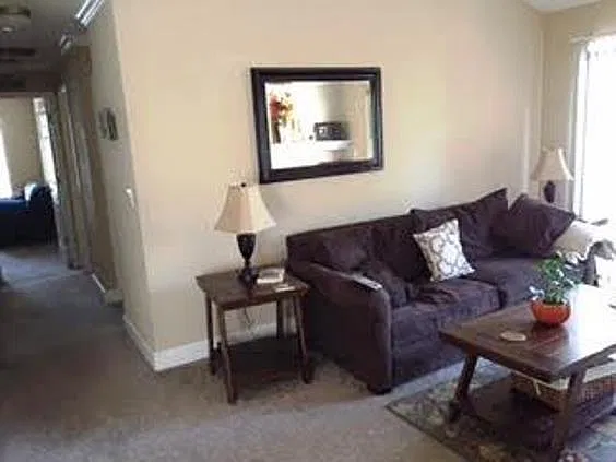 2 bed, 985 sqft, $2,800 — Photo 2