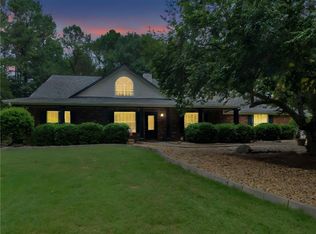 219 Riverbrook Ct, McDonough, GA 30252