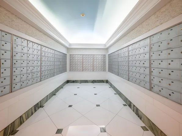 45 River Dr South image 25 of 30