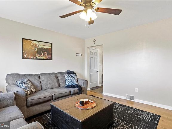 5th image of 4402 Shatzer St