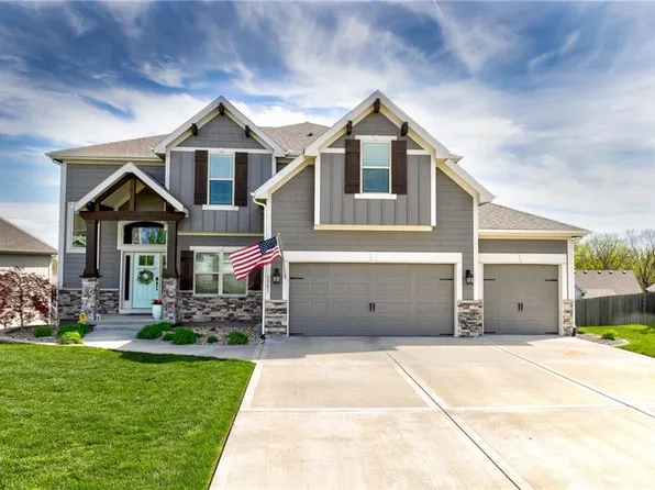 1301 NW 94th Ter, Kansas City, MO 64155