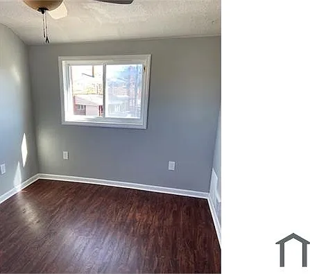 3 bed, 1024 sqft, $2,400 — Photo 3