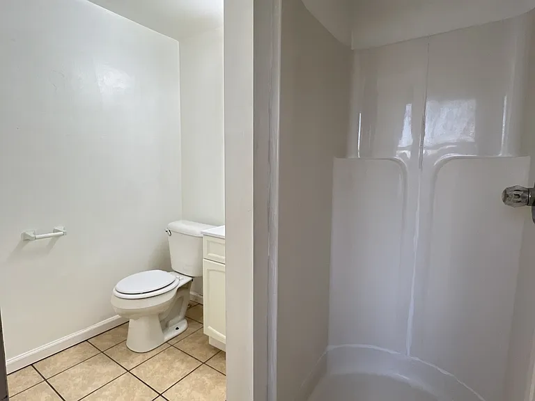 1004 Bluff St — Photo 7