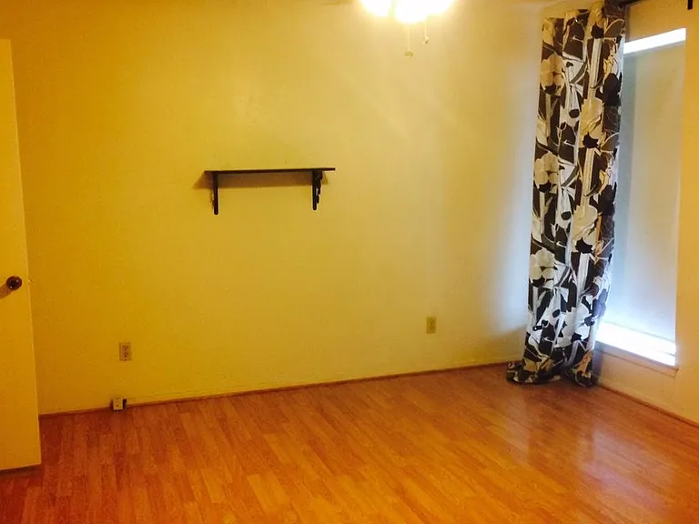 1211 Brush Creek Dr — Photo 3