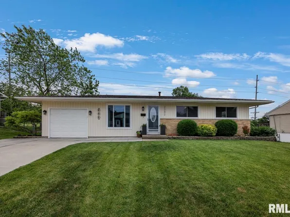 2242 W Warwick Dr, Peoria, IL 61614