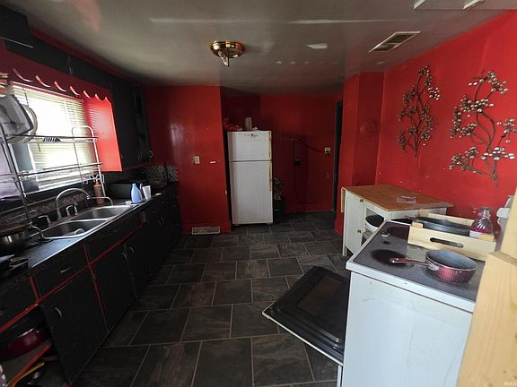 3rd image of 1007 N 6th St