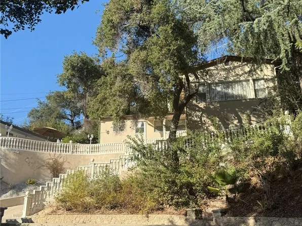 3100 Charing Cross Rd, Glendale, CA 91206