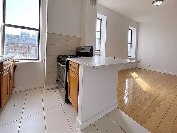 2nd image of 537 Lenox Ave #8