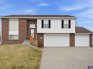 2838 Whitlock Rd, Lincoln, NE 68516