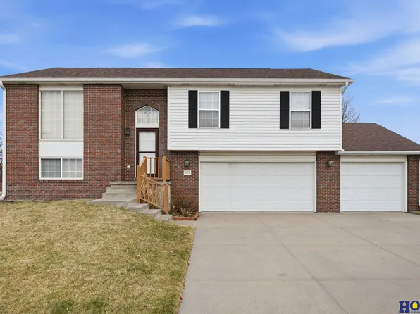 2838 Whitlock Rd, Lincoln, NE 68516