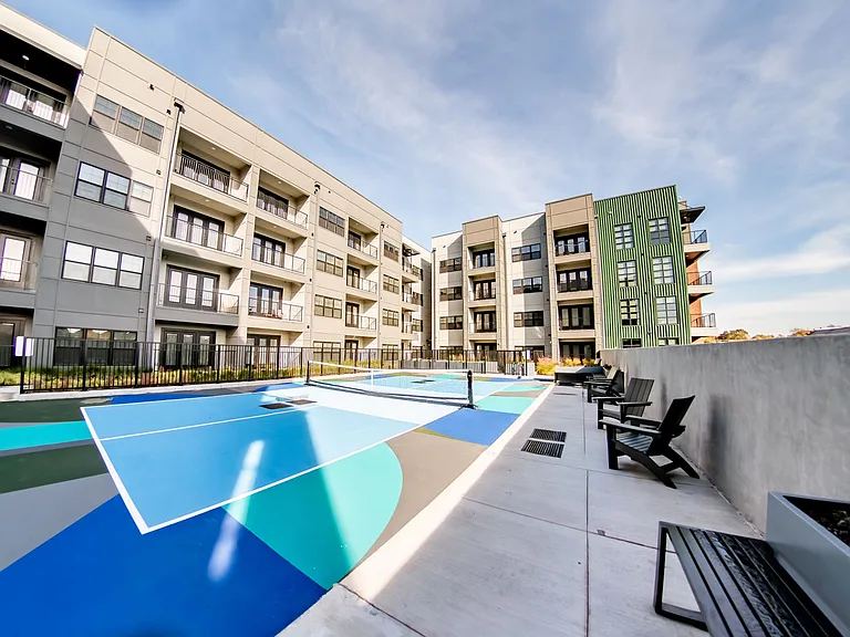Harbor Side at Conwood Flats Apartments — Photo 19