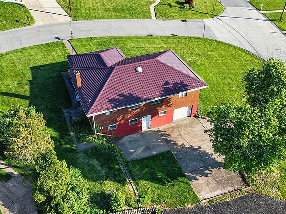 4th image of 105 Flicker Dr