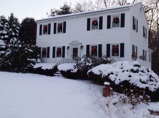 8 Justin Cir, Londonderry, NH 03053