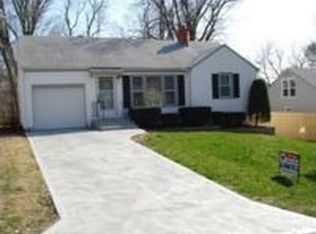 517 NE 43rd Ter, Kansas City, MO 64116