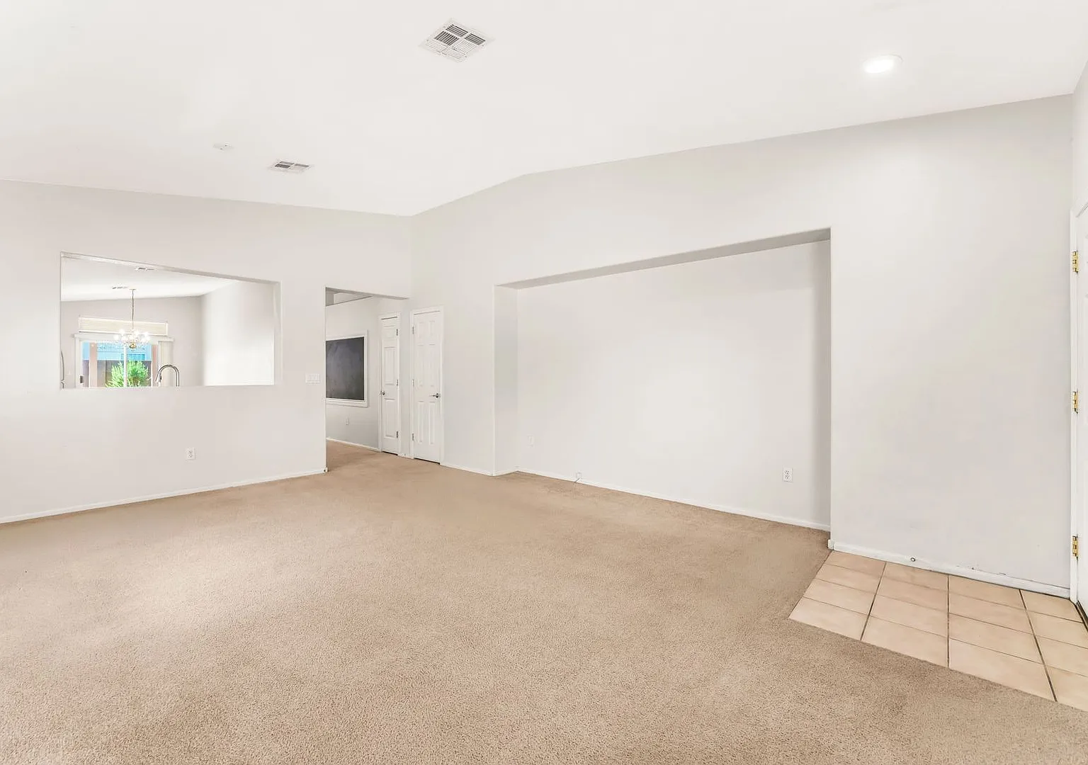 Charming Single-Story Cul-de-Sac Home with a Spacious, Versatile Layout! — Photo 4