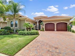 2910 Cinnamon Bay Cir, Naples, FL 34119