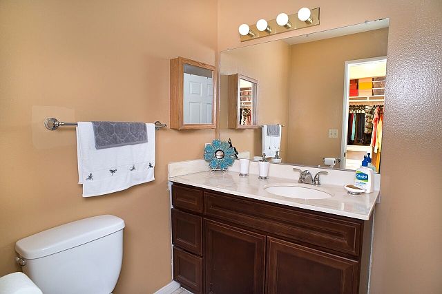 1st image of 450 W Dryden St APT 302