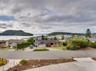 4908 Macbeth Dr, Anacortes, WA
