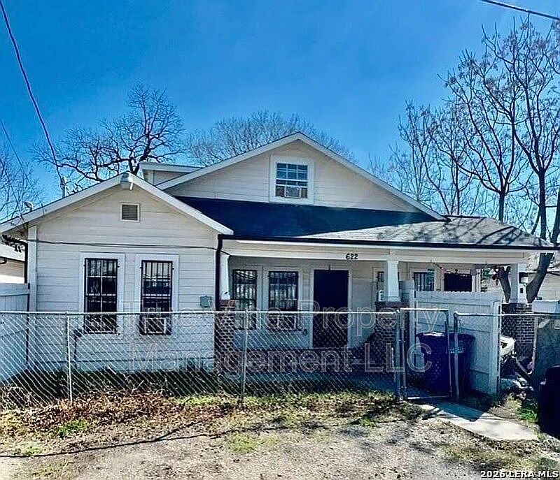 1st image of 622 S Navidad St #1