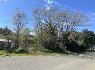 531 8th St, Port Orford, OR 97465
