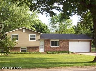 1516 Bell Rd, Niles, MI 49120