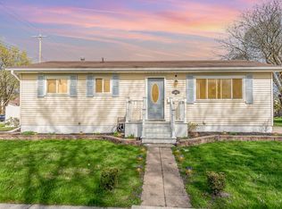 1901 S Warner St, Bay City, MI 48706