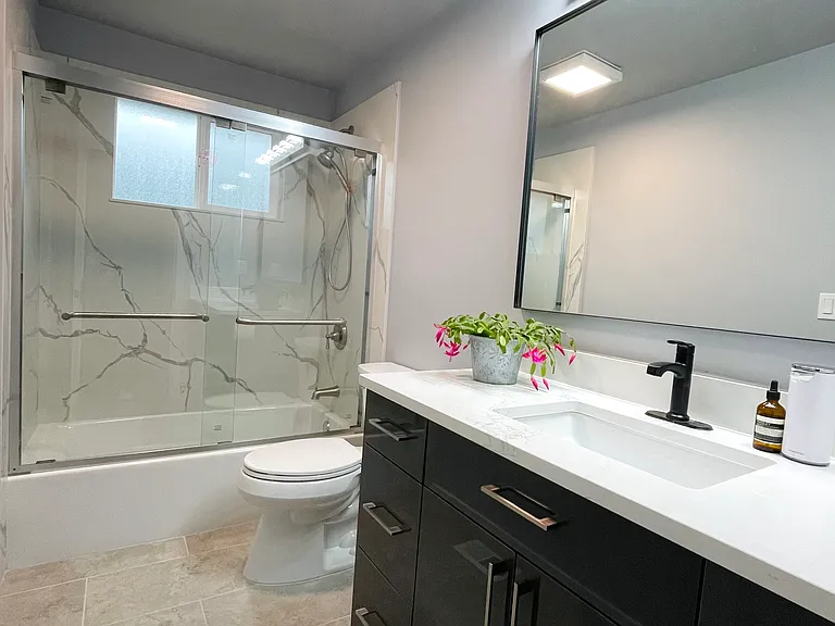 Main bathroom