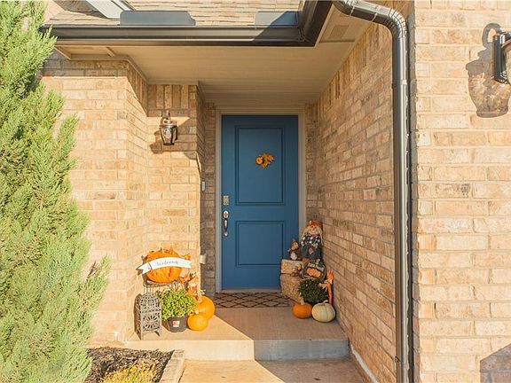 4th image of 15816 Montague Dr