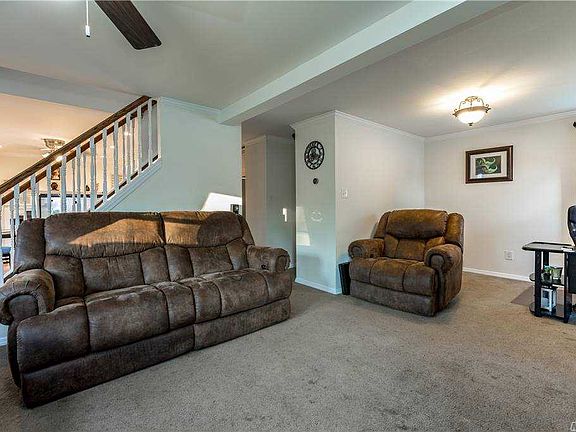3rd image of 142 Noel Dr