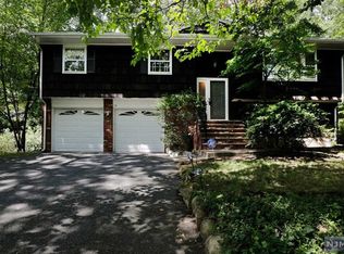 14 Main St, Montvale, NJ 07645