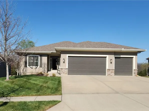 8417 Houston St, Lenexa, KS 66227