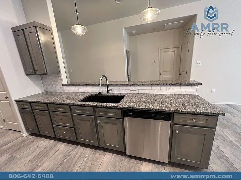 1128 N 7th St — Photo 10