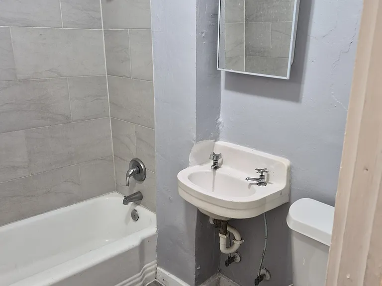 3222 Warrington St — Photo 13