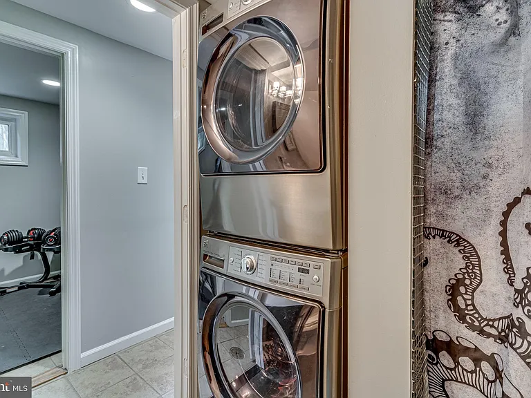 3 Groves Ave — Photo 30