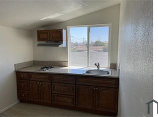 155 W 66th St #4, Los Angeles, CA 90003