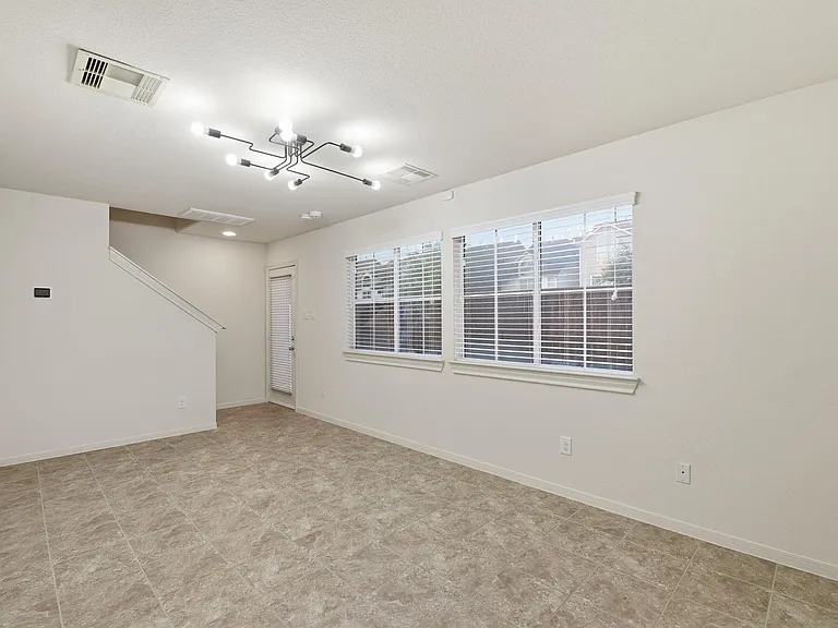 3209 Clearview Cir — Photo 9