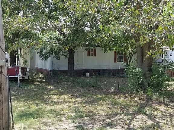3rd image of 182 Menominee Dr