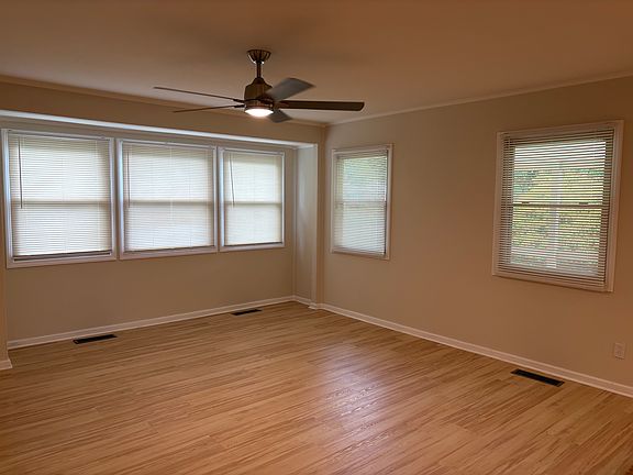 4th image of 1720 Millgate Rd