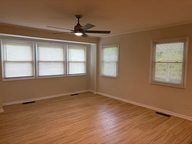 1720 Millgate Rd — Photo 4