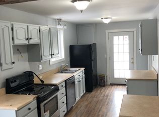 21 Moccasin Ave, Grand Isle, VT 05458