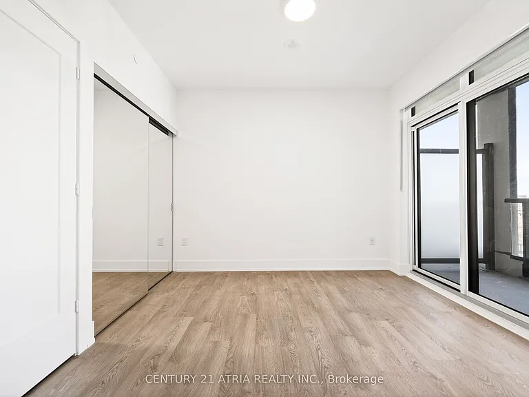 858 Dupont St #532 — Photo 26