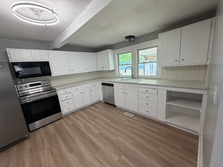 428 Lucas Creek Rd — Photo 30