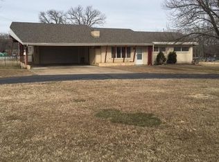 111 Lee St, Forsyth, MO 65653