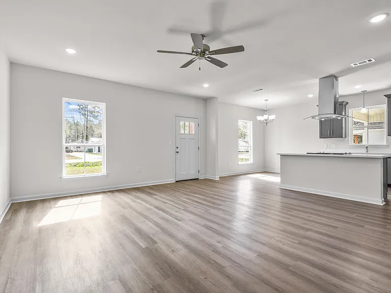 20953 Oregon St — Photo 14