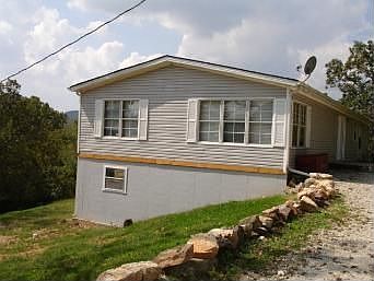 2nd image of 718 Reno Springs Rd