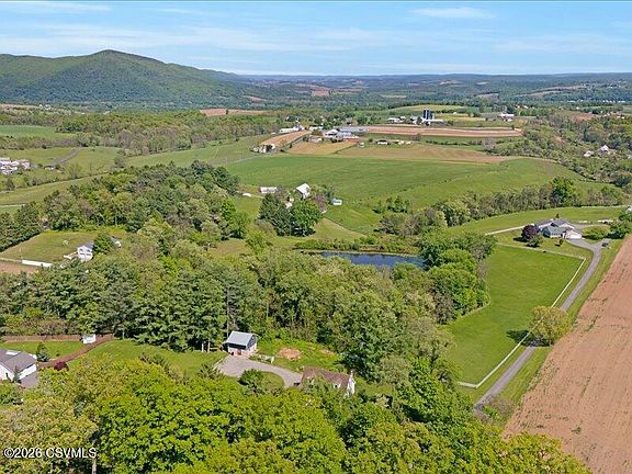 3rd image of 1105 Red Hill Rd